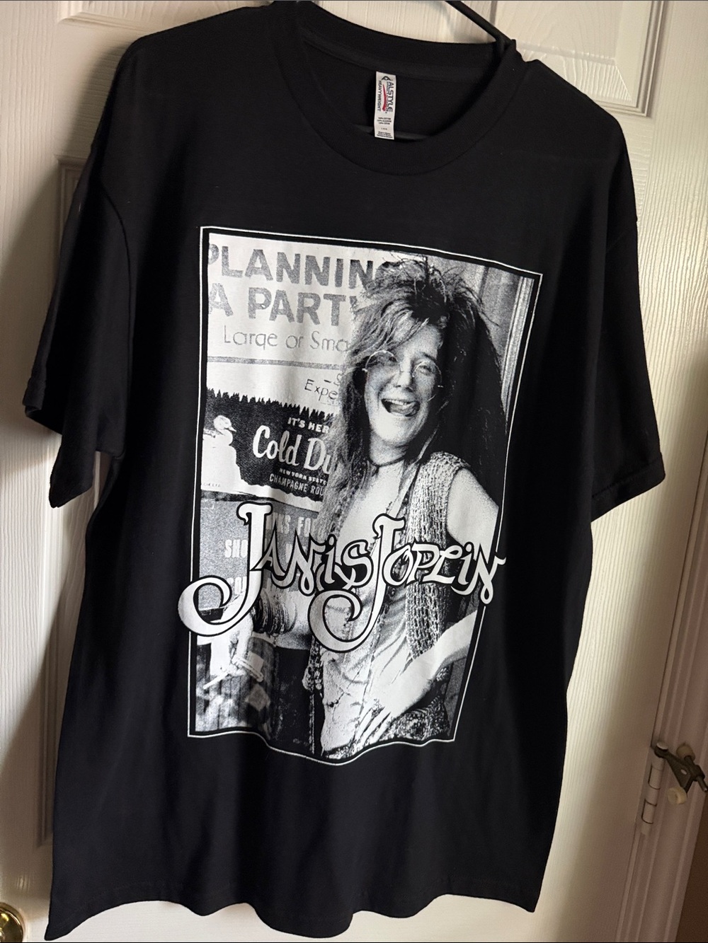 Janis Joplin Black Graphic Tee - Unbranded Vintage-Style Women’s Short Sleeve